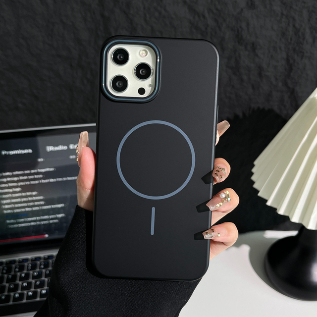 Chic Luxury PC Material Shockproof Magnetic Oil Spraying Mobile Phone Cases for 16 Pro Max 15 Pro 14 13 12 11 Pro Max